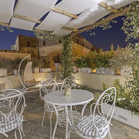 La Loggia Dei Rayno Bed & Breakfast Lecce Bagian luar foto