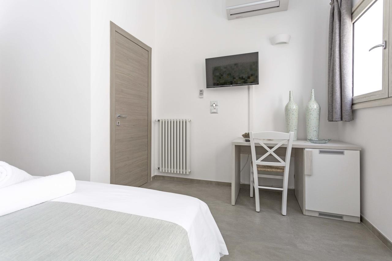 La Loggia Dei Rayno Bed & Breakfast Lecce Bagian luar foto