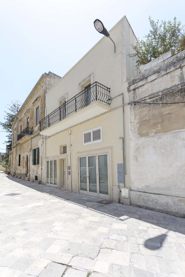 La Loggia Dei Rayno Bed & Breakfast Lecce Bagian luar foto