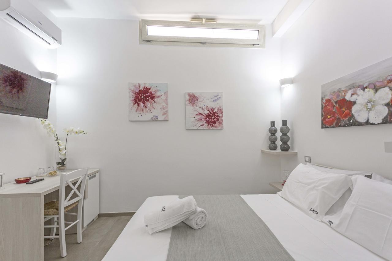 La Loggia Dei Rayno Bed & Breakfast Lecce Bagian luar foto