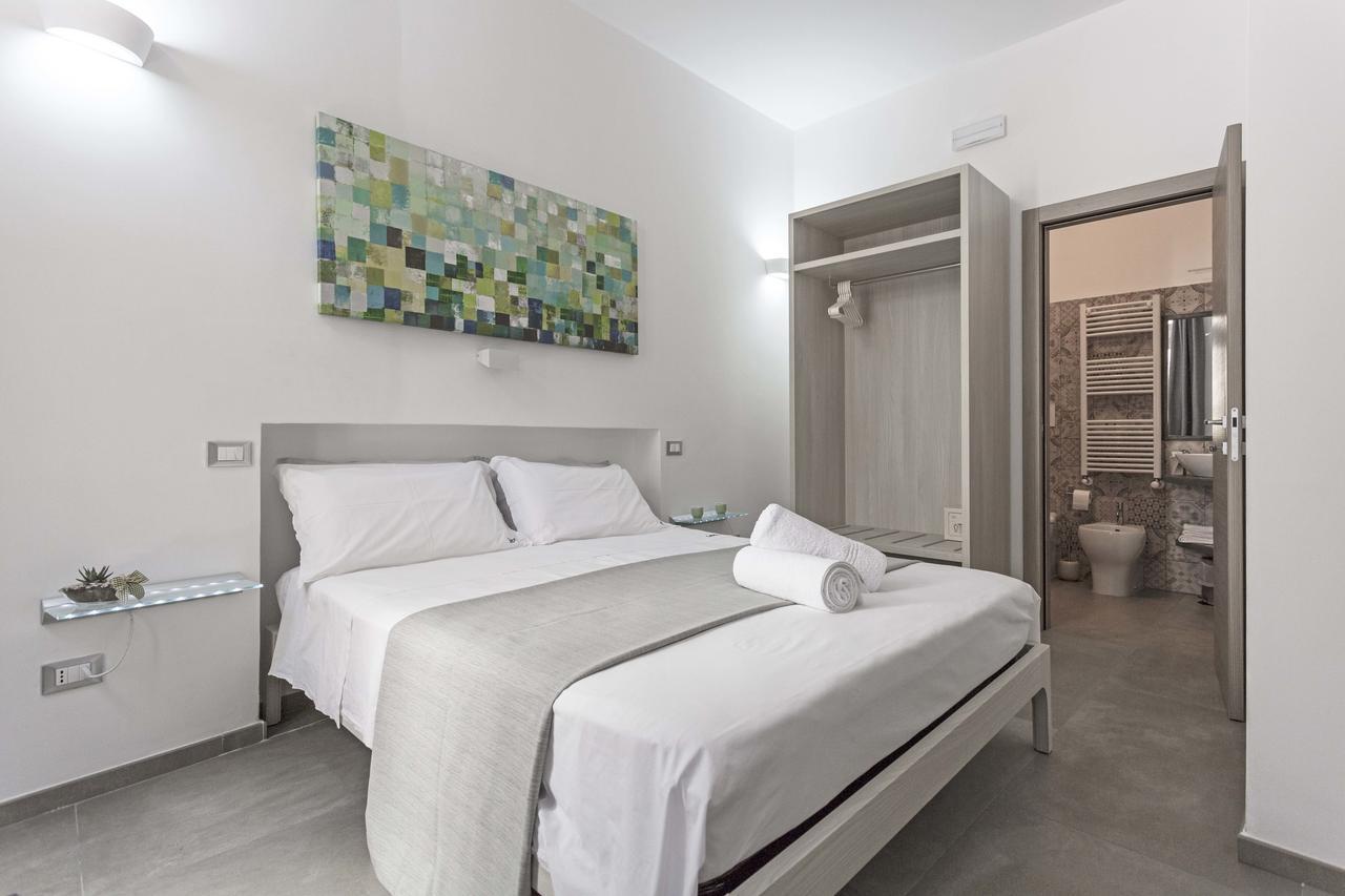 La Loggia Dei Rayno Bed & Breakfast Lecce Bagian luar foto